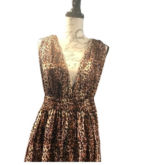 Chic Backless Leopard Print Maxi Dress - Picture 6 of 10